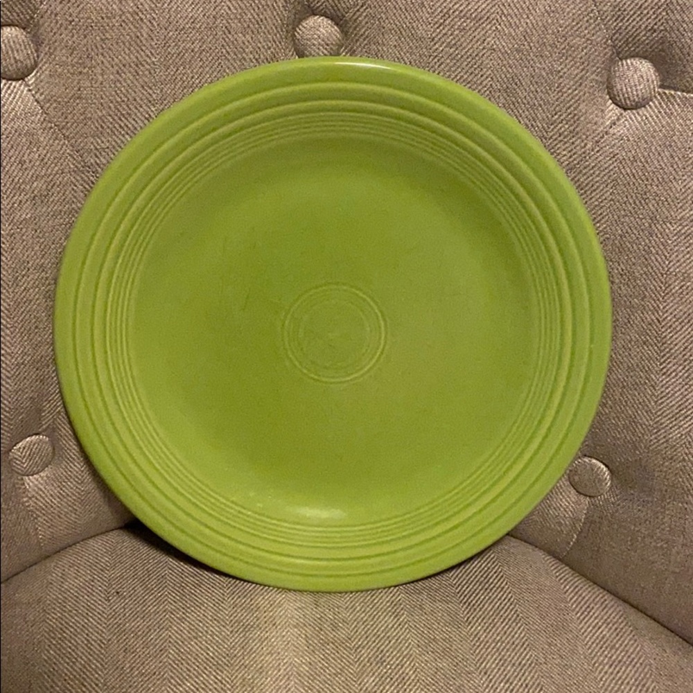 UPDATED Fiestaware chartreuse dinner plates💚